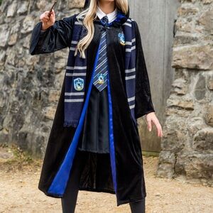 Ravenclaw House Robe and Tie (Harry Potter)